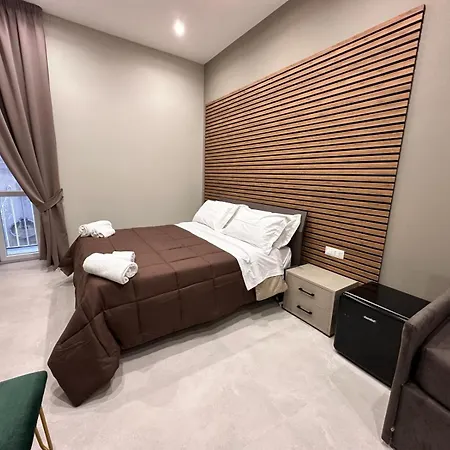 Dimora Del Plebiscito B&B-2