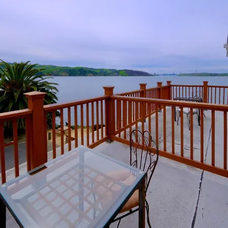 Shorelight Inn-3