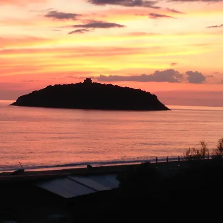 Il Diamante Sul Mare-2