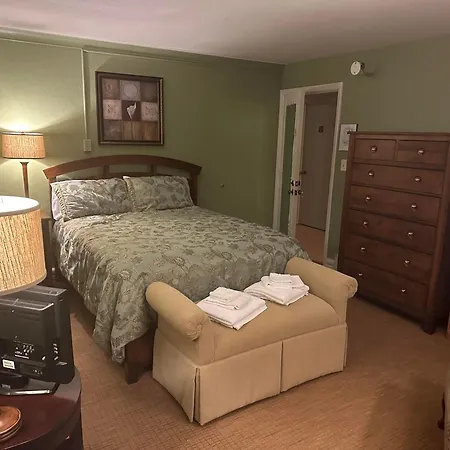The Oaks B&B Hotel And Spiritual Center-2