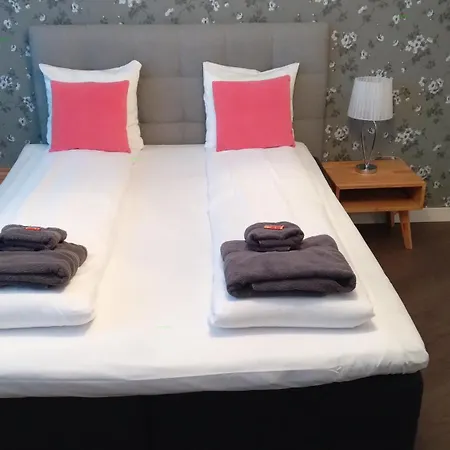 Hotel Charlotte / Stella-3