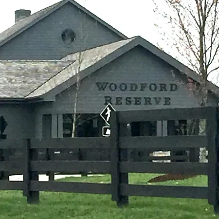 Charred Oaks Inn-3