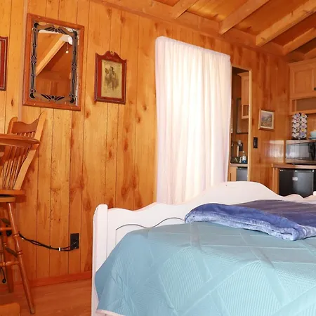 Stampede Cabin 3-2