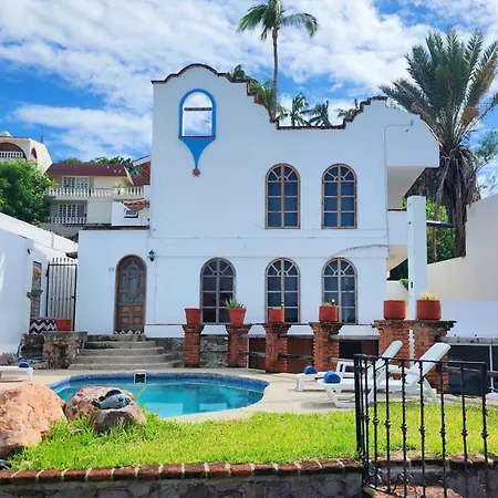 Hill House Mazatlan - Bed & Breakfast-2