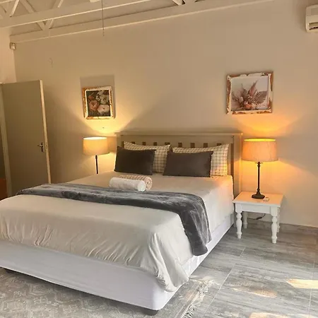Woods Guest House-2