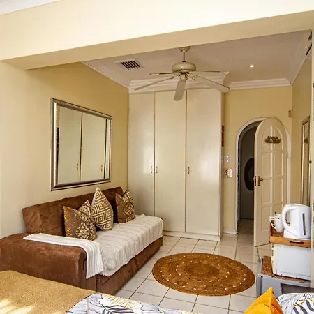 La Loggia Bed And Breakfast-2
