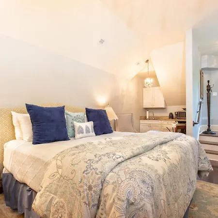 Black Walnut B&B Inn-2