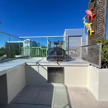 Luxury Downtown Los Angeles Penthouse Condo With Skyline Views-3