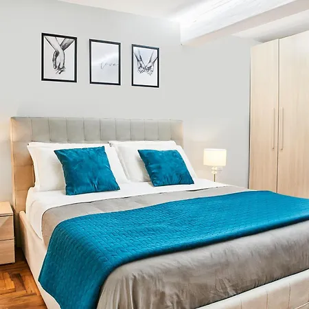 Firenze Rooms Cathedral B&B-2