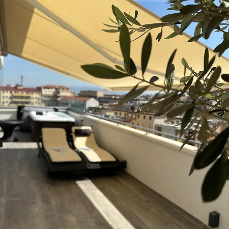 18 Dante Luxury Suites-2