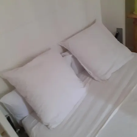 Bed And Breakfast Paris Centre-3