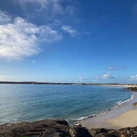 Roundstone Retreats Islandview-3