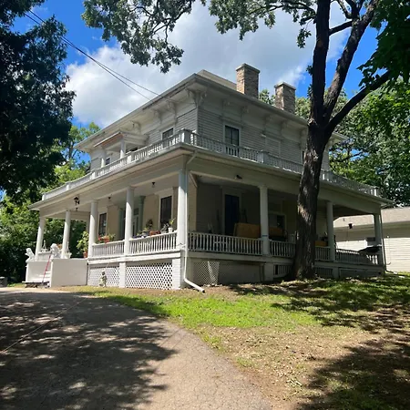 Century Elms Bed And Breakfast-2