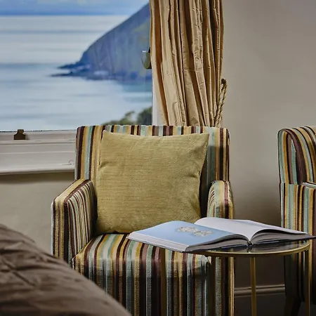 Highcliffe House-3