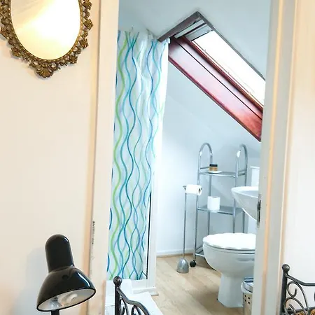 Brooklands Guest House-3