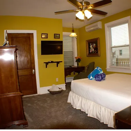 Carisbrooke Inn Bed & Breakfast-3