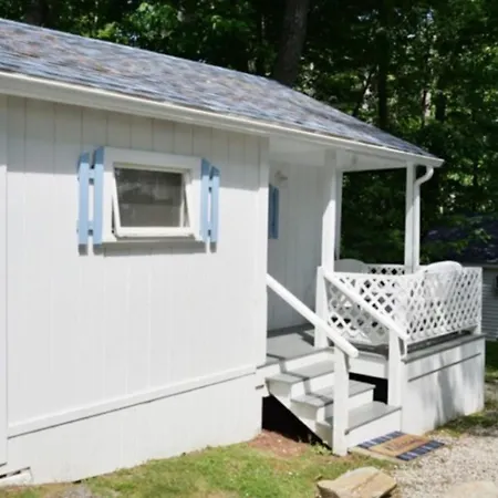 2 River Road Inn & Cottages-3