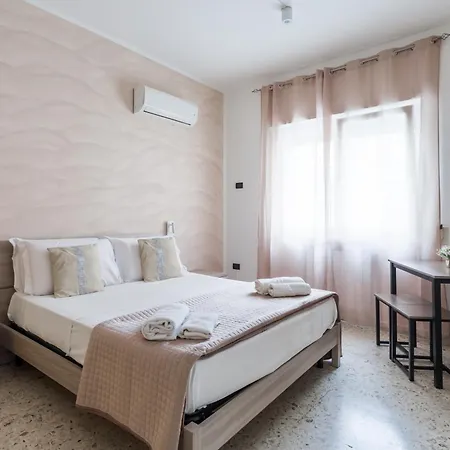 Napoli Fly Guest House 290-2