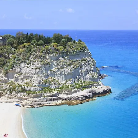 Campus Dei - Tropea Rooms-3