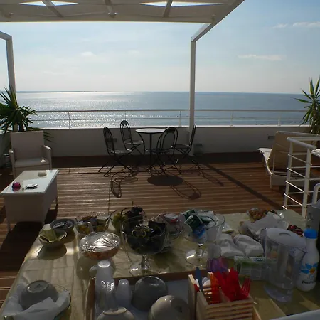 B&B Finestra Sul Mare-2