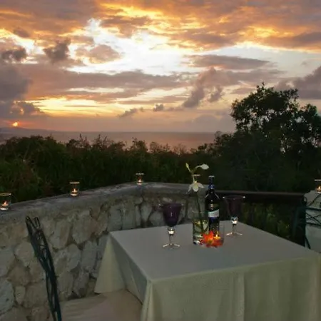 Mynt Retreat Bed & Breakfast-2