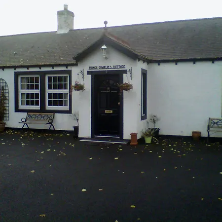 Prince Charlie'S Cottage-2