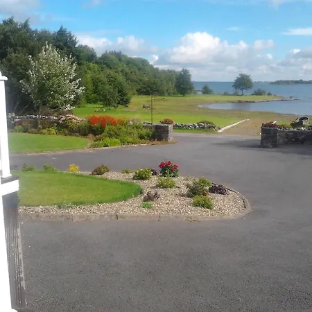 The Waterfront House Country Home-2