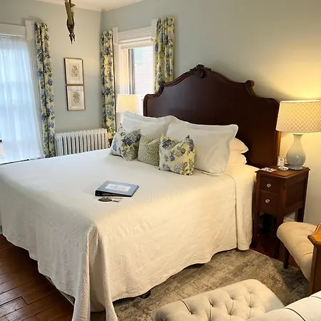 Lamberson Guest House-3