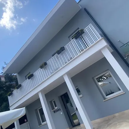 Grey House Guest House Luxury-2
