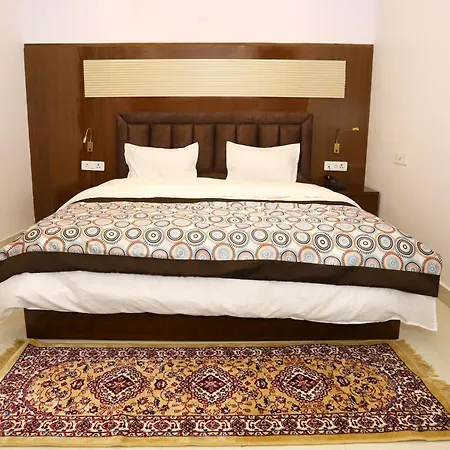 Vrindavan Guest House-3