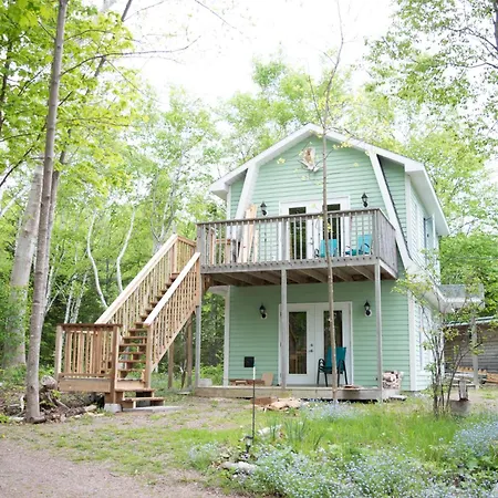 Rumi Guest House On The Cabot Trail-3