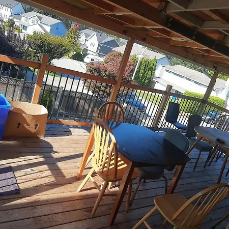 Comfort Inn Hostel In Fraser Valley 2-3