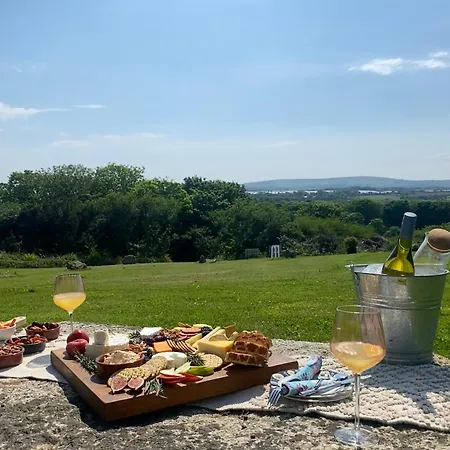 Luxurious Property Set In The Heart Of Cornwall With Breathtaking Views -Rhubarb Cottage-3