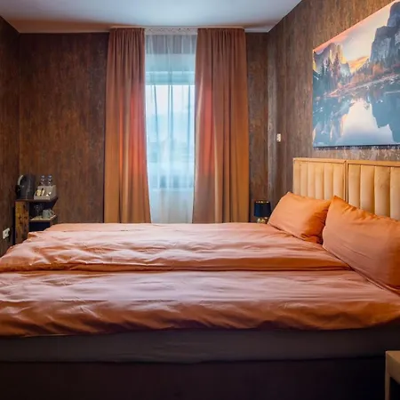 Bed And Breakfast 33-2