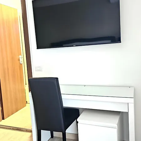 Convenient Booking B&B-2