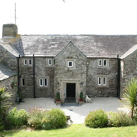 Reddivallen Farmhouse-2