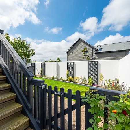 Deerpark, Guest House-2