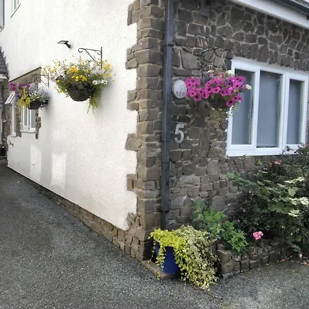 Summat Else B & B-3