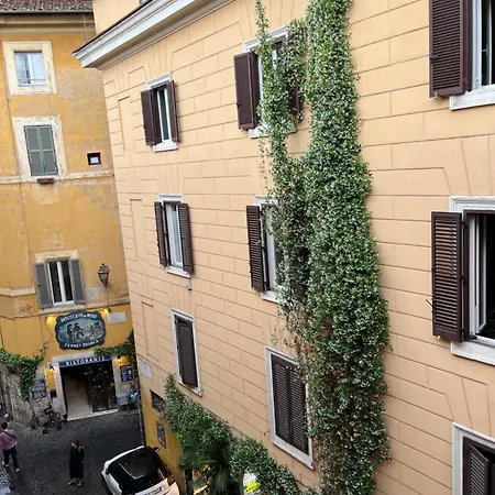 Maison Romana Trastevere Suites-2
