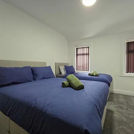 Dysa Bond Apartments-2