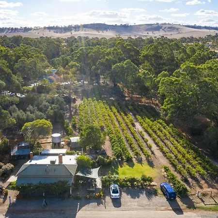 Reillys Wines Heritage Cottages-2