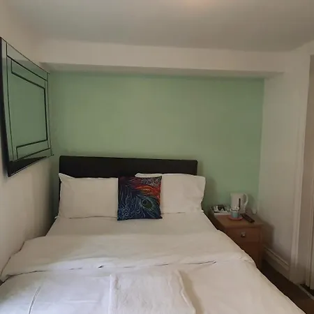 Grand Pier Guest House-3