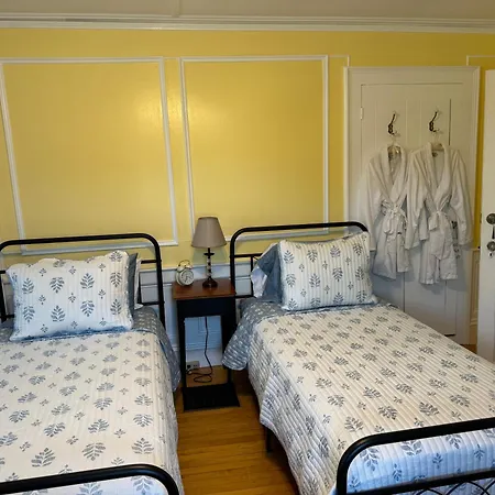 Harbour House Inn B&B-3
