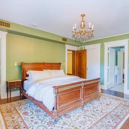 Martha'S Bed And Breakfast-2