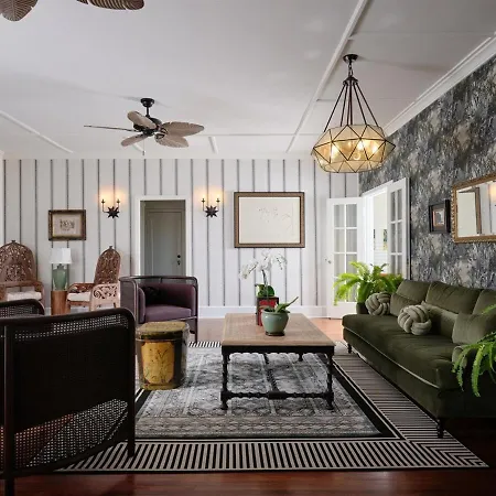 The Ulu Suite - Timeless Elegance, Free Breakfast!-2
