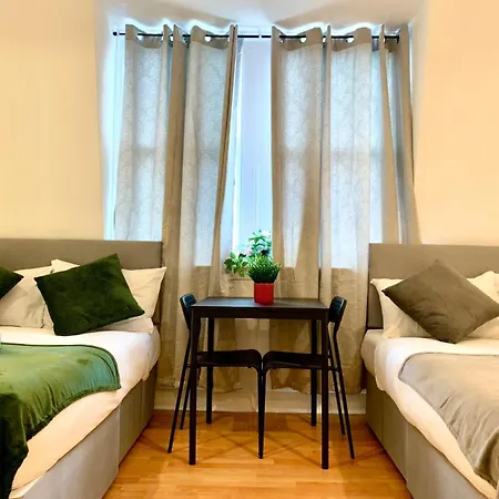 Aldgate East B&B-3