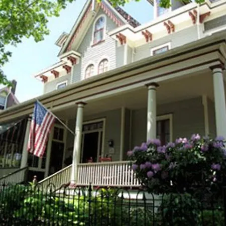 The Bacchus Inn Bed & Breakfast-3