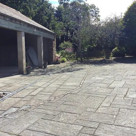 St Petroc'S Studio B&B-3