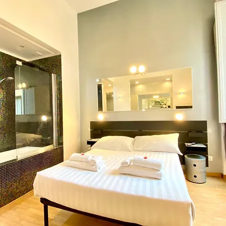 Kiss Me Rome Luxury Rooms-3