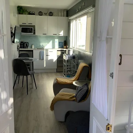 Chelsea House Bed & Breakfast-3